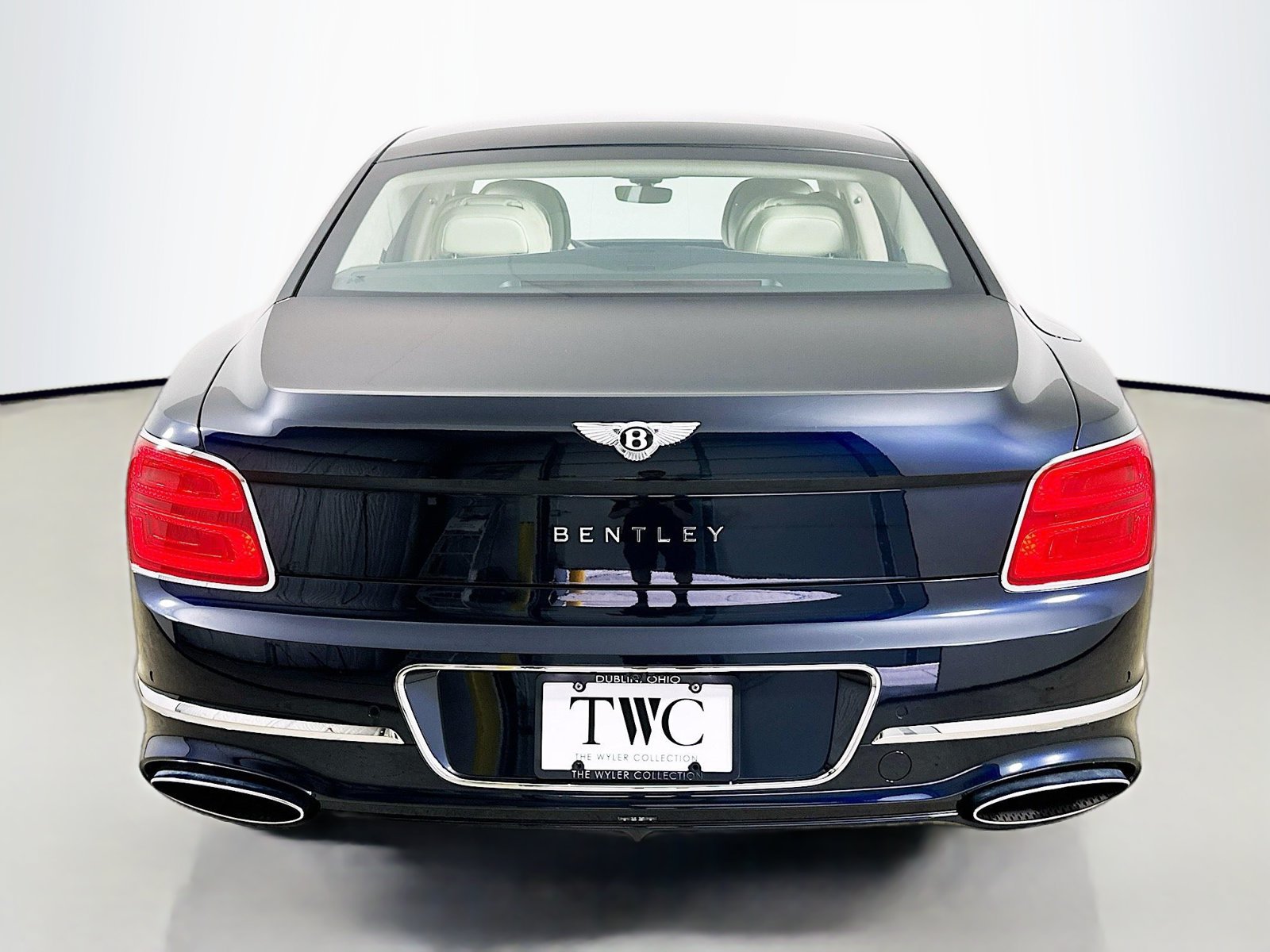 New 2026 Bentley Flying Spur V8 AWD/4WD image 10