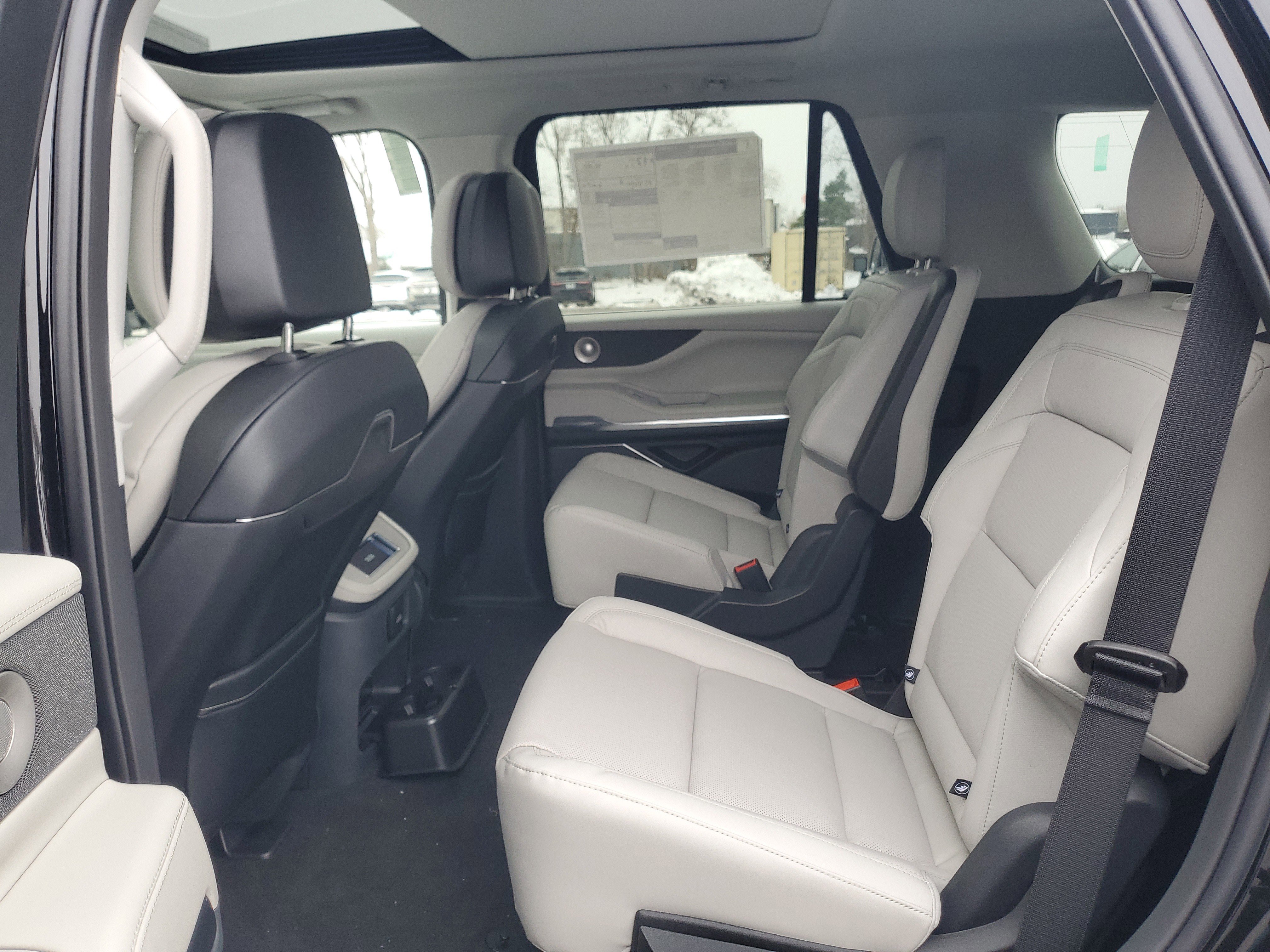 New 2025 Lincoln Navigator Reserve image 27