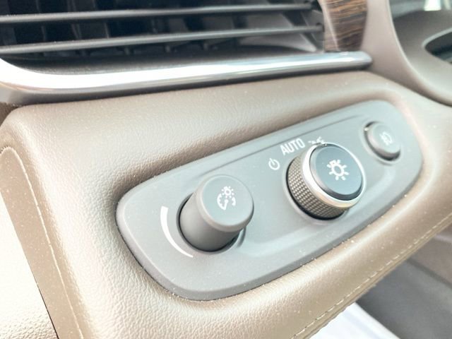 Used 2018 Buick LaCrosse Essence w/ Sights and Sounds Package image 20