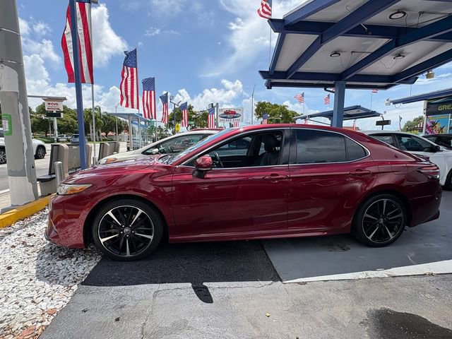 Used 2018 Toyota Camry XSE image 11