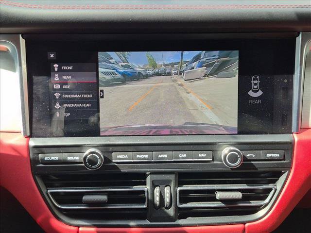 Used 2020 Porsche Macan Turbo AWD/4WD image 13