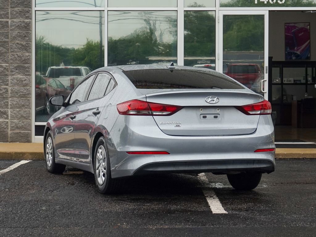 Used 2017 Hyundai Elantra SE FWD image 4