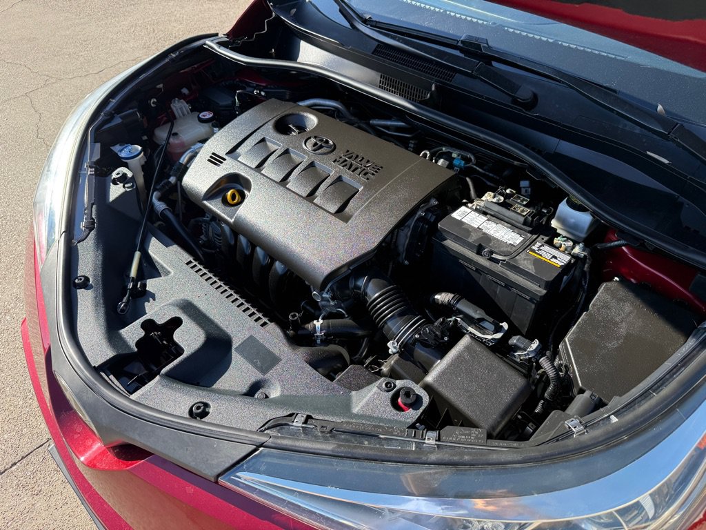 Used 2018 Toyota C-HR XLE FWD image 32