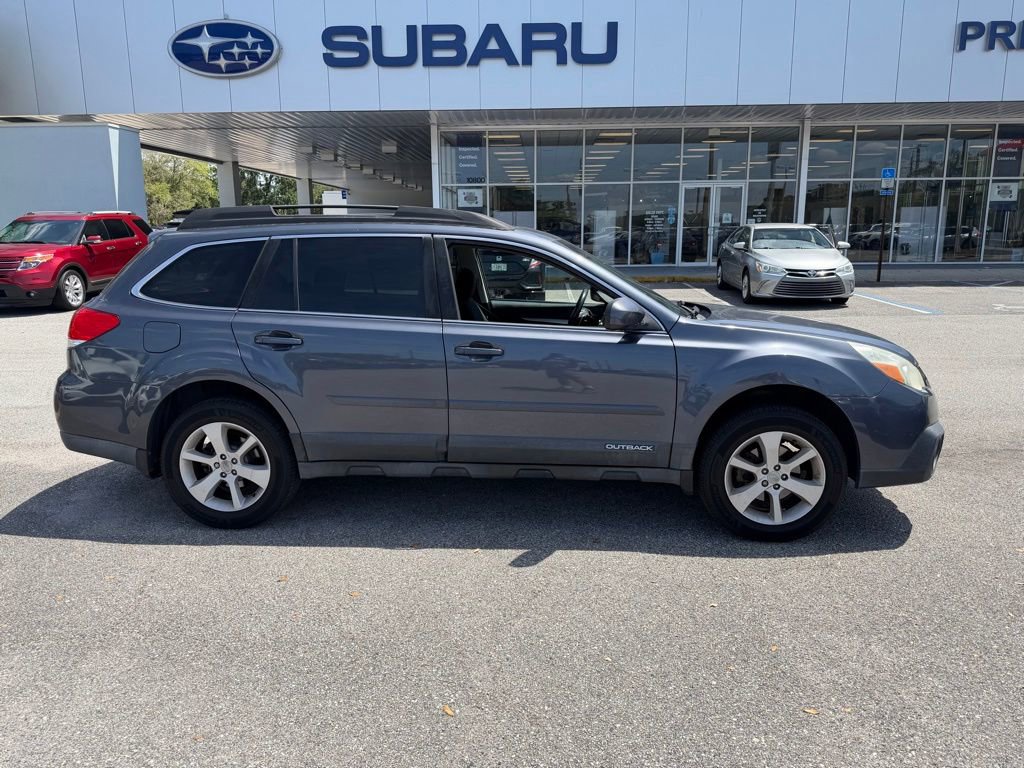 Used 2014 Subaru Outback 2.5i Premium AWD/4WD image 2