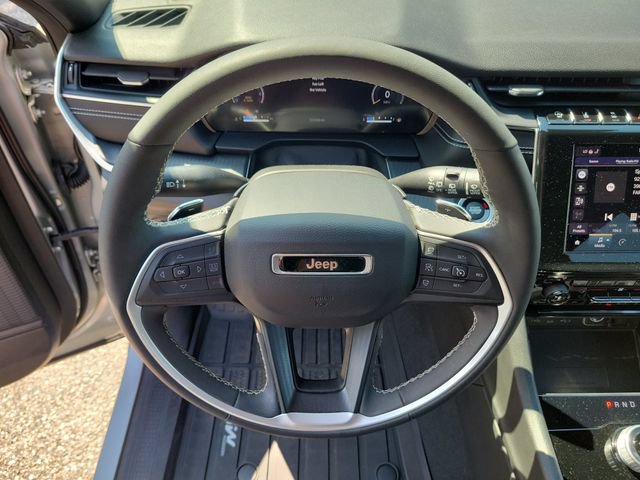 Used 2023 Jeep Grand Cherokee L Laredo RWD image 25