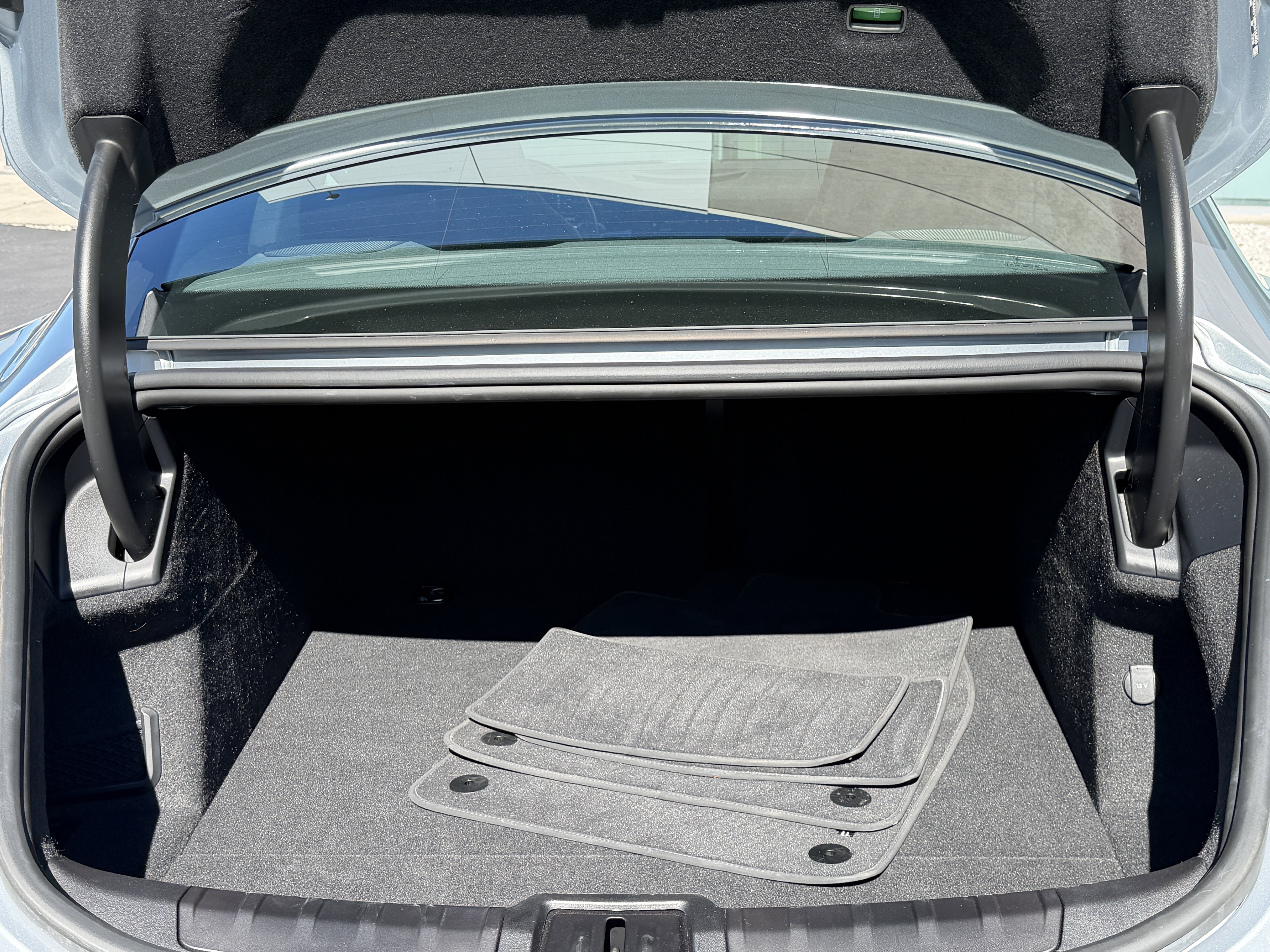 Certified 2023 Porsche Taycan image 15