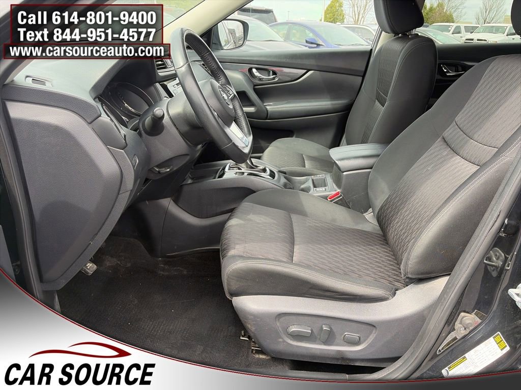 Used 2019 Nissan Rogue SV FWD image 15