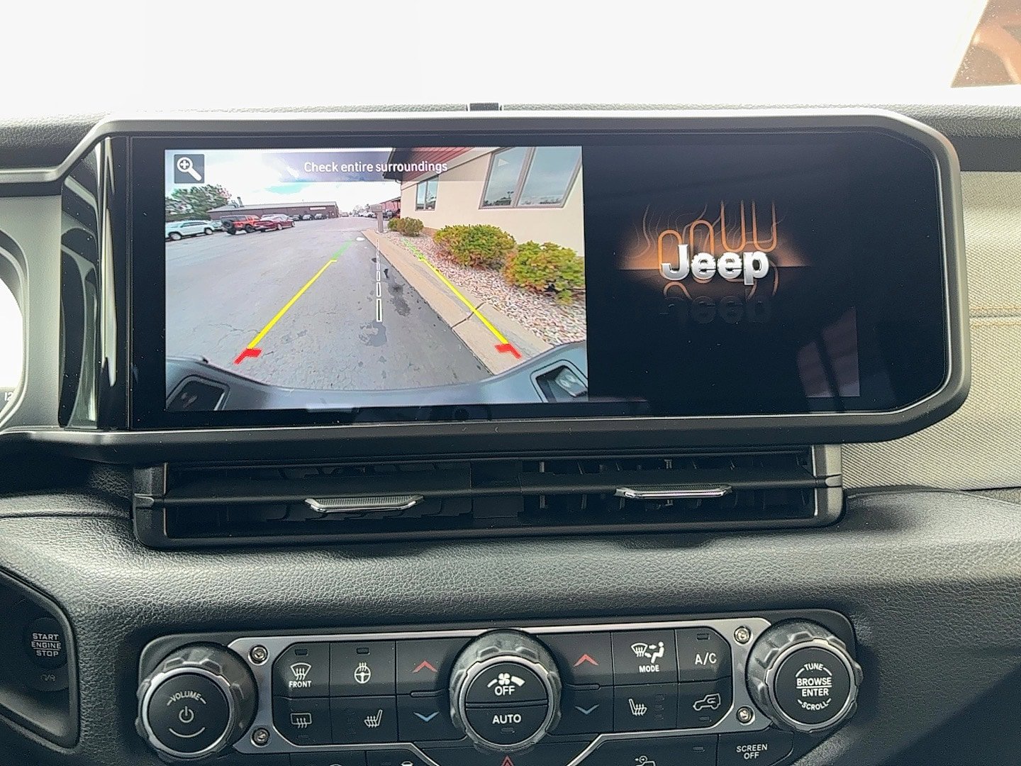 New 2025 Jeep Gladiator Sport AWD/4WD image 29