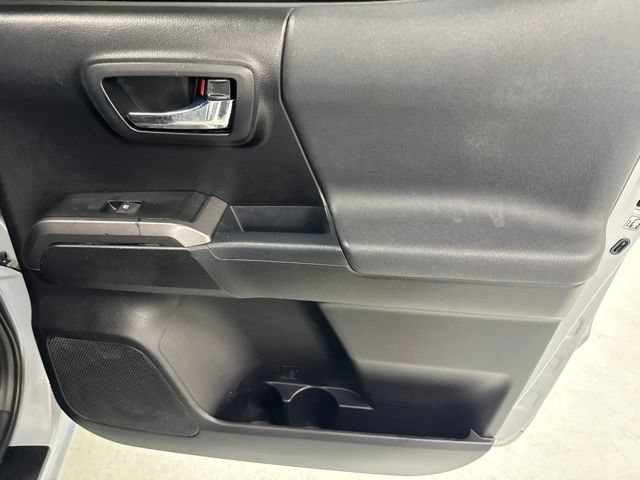 Used 2019 Toyota Tacoma TRD Off-Road w/ Technology Package AWD/4WD image 30