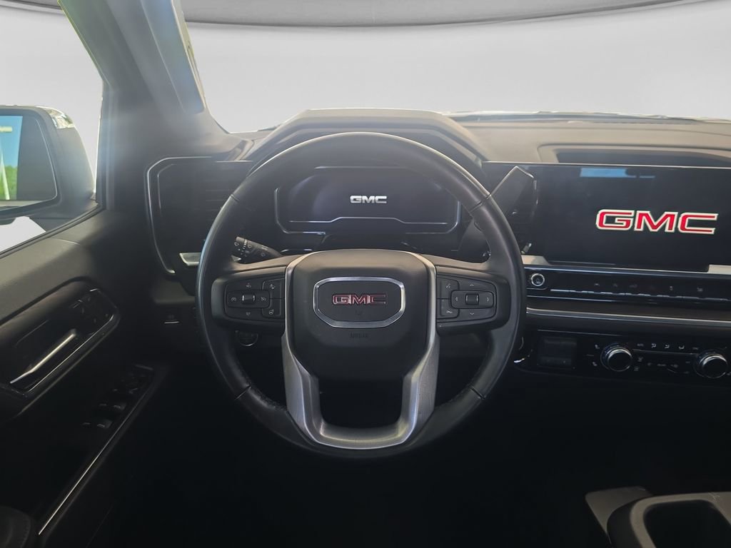 Used 2025 GMC Sierra 1500 SLT AWD/4WD image 13