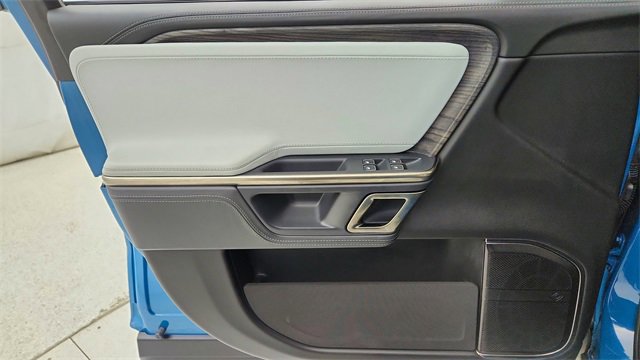 Used 2024 Rivian R1S Launch Edition image 39