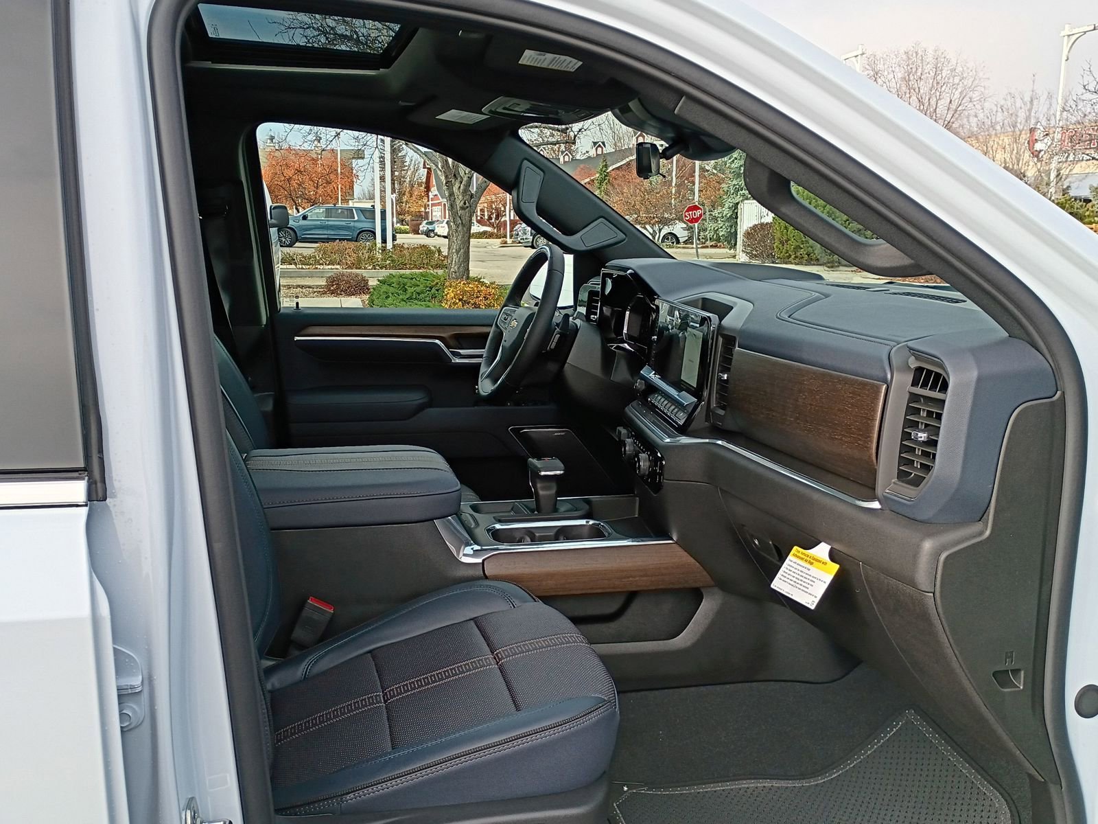 New 2026 Chevrolet Silverado 1500 High Country w/ Technology Package image 24