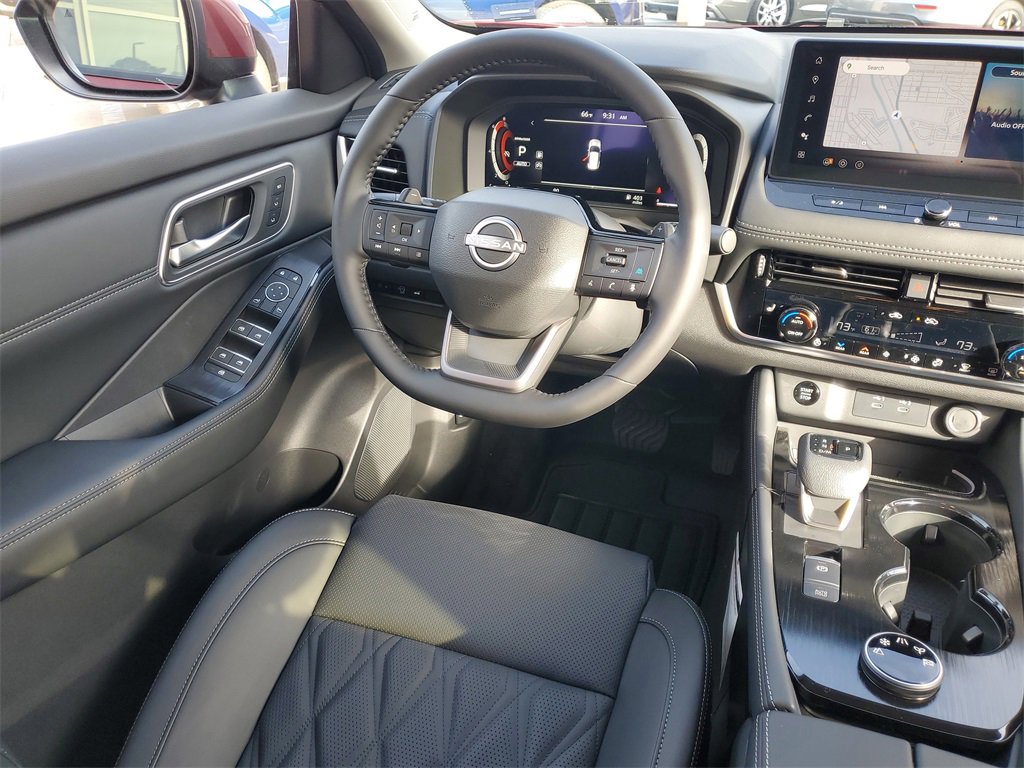 New 2026 Nissan Rogue Platinum image 8