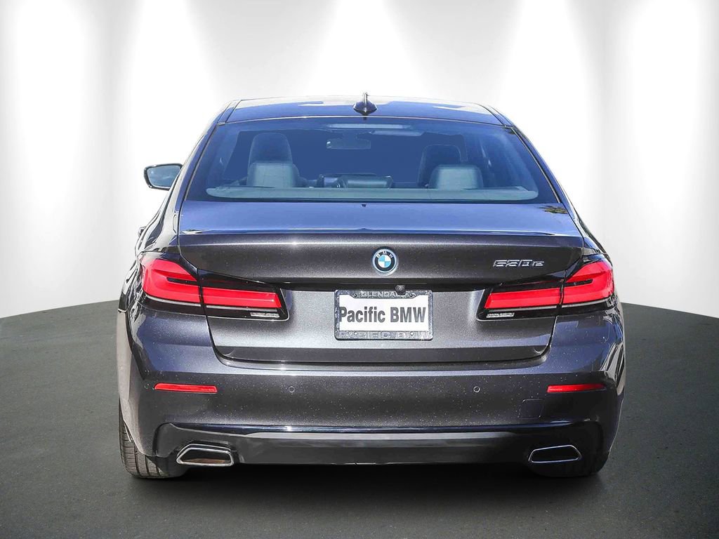 Certified 2023 BMW 530e w/ Convenience Package RWD image 5