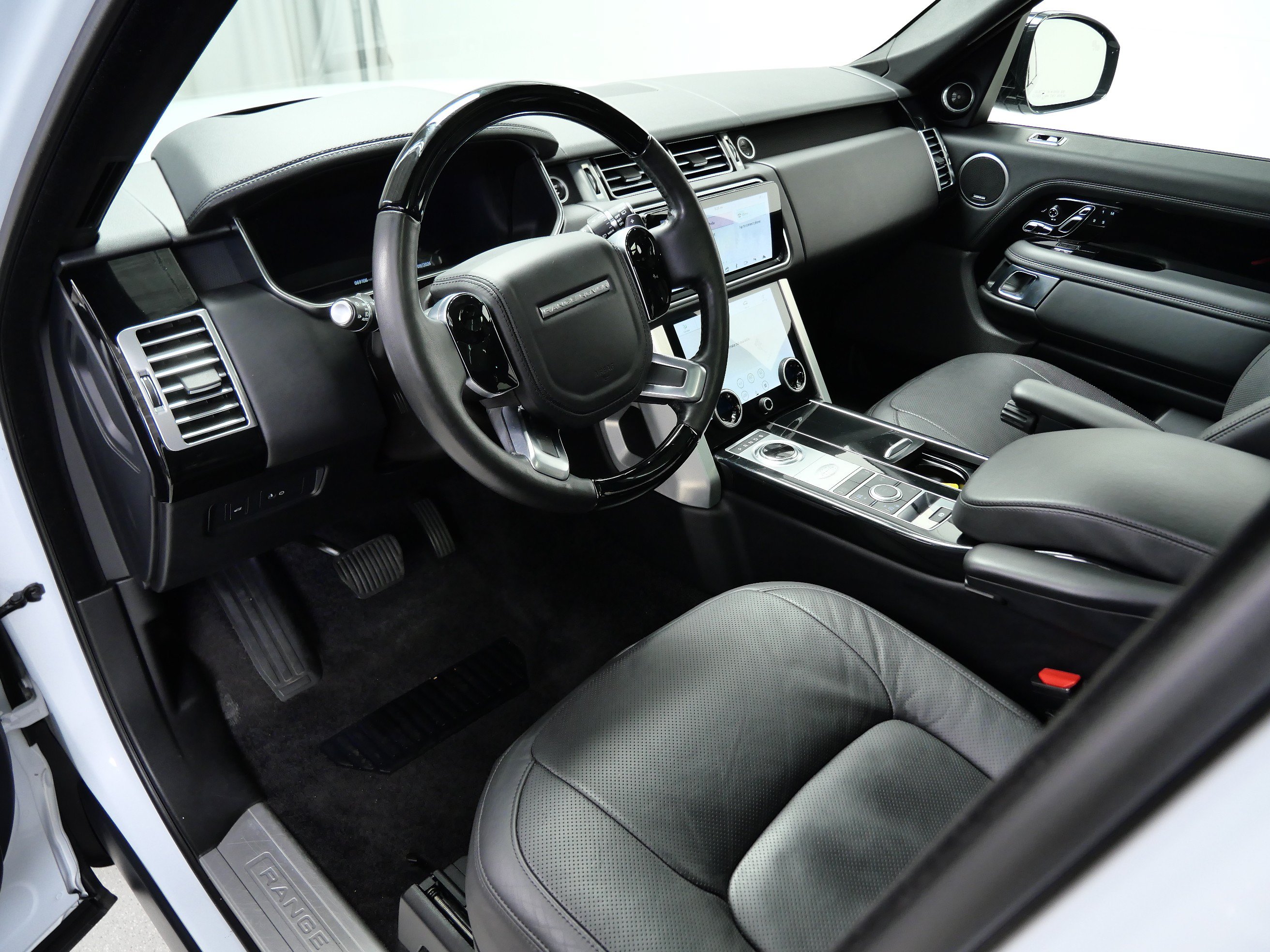 Used 2019 Land Rover Range Rover Supercharged AWD/4WD image 13