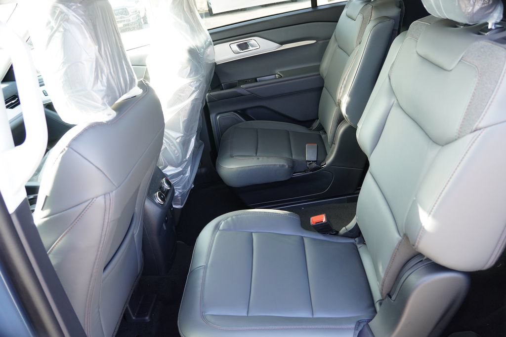 New 2026 Ford Explorer Active AWD/4WD image 11