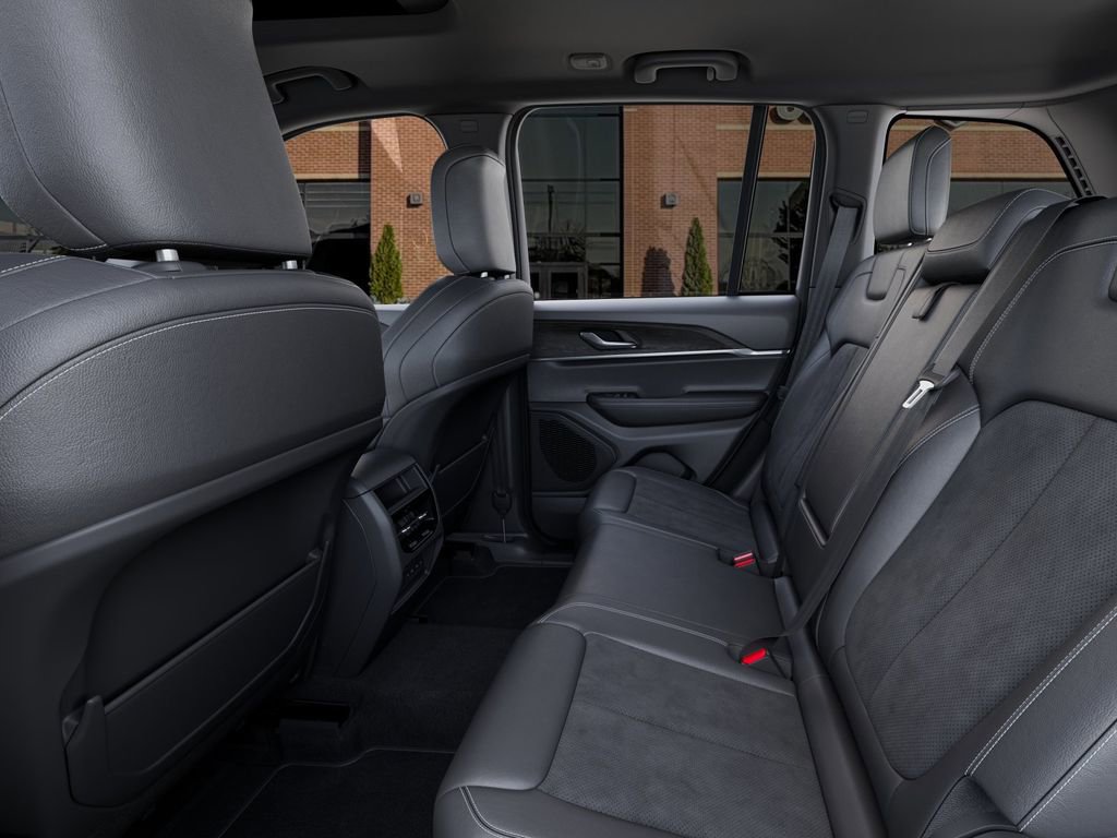 New 2026 Jeep Grand Cherokee Altitude image 23