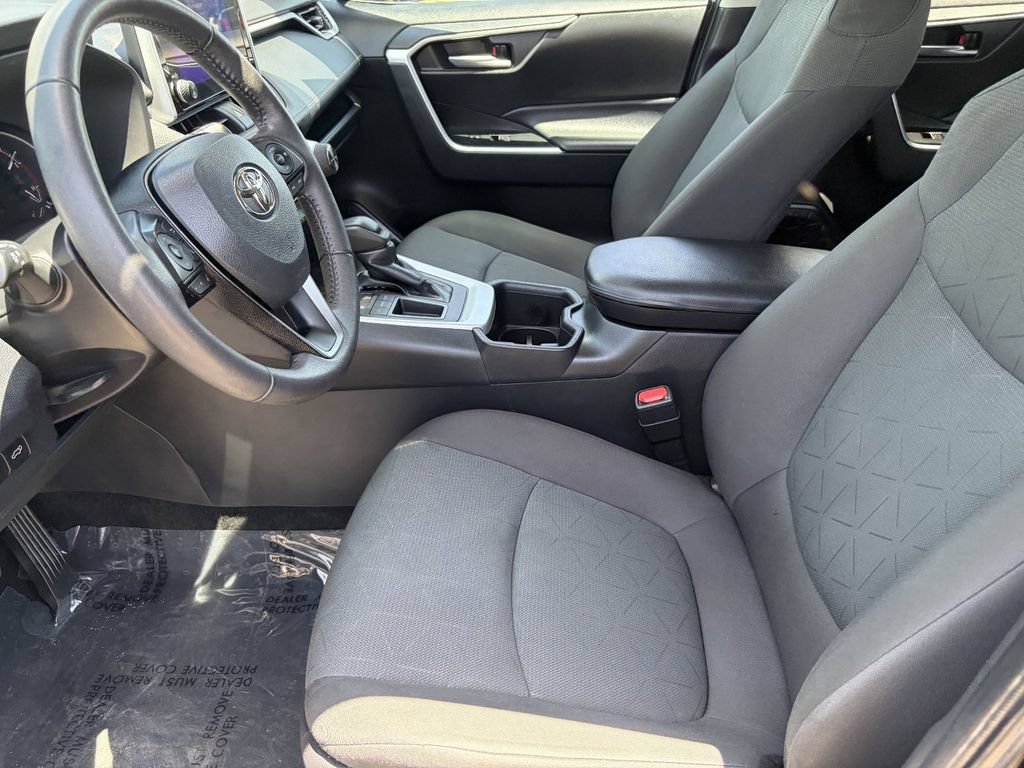 Used 2024 Toyota RAV4 XLE w/ Convenience Package FWD image 23