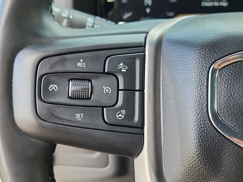 Used 2023 GMC Yukon Denali AWD/4WD image 18