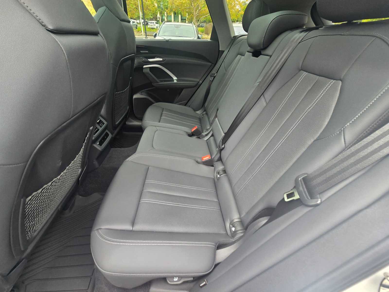 Used 2025 Audi Q5 Premium Plus w/ Premium Plus AWD/4WD image 17