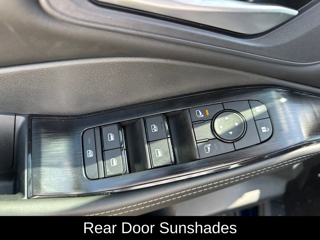 Used 2025 Nissan Rogue SV w/ SV Premium Package FWD image 15