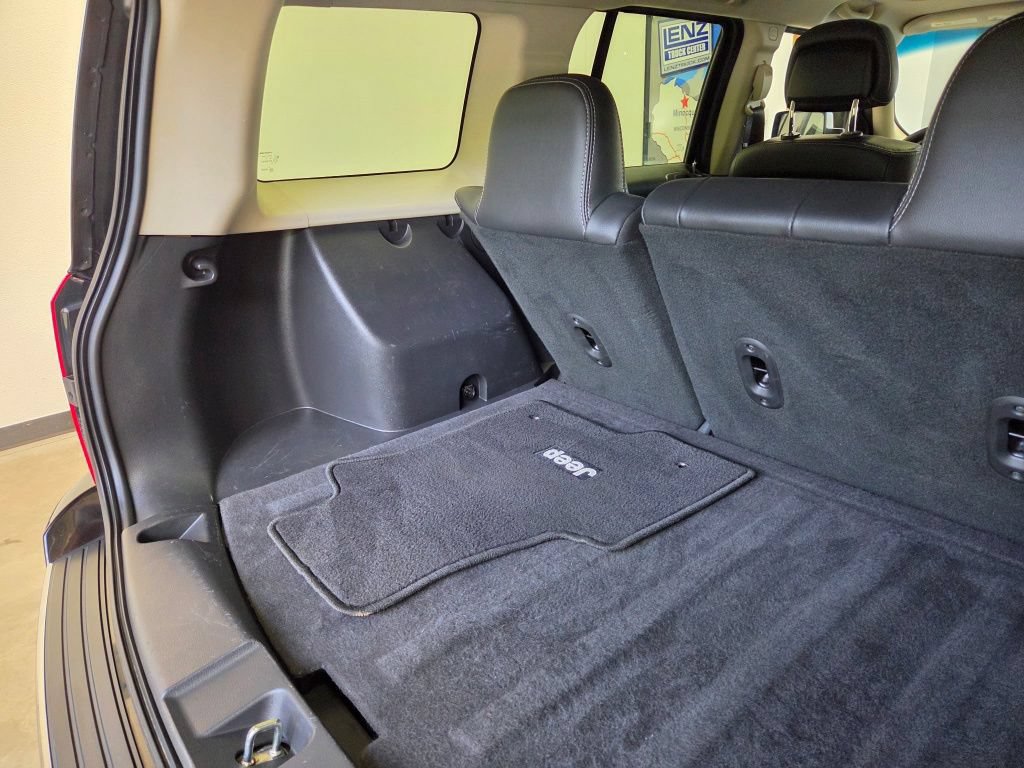Used 2017 Jeep Patriot High Altitude AWD/4WD image 8