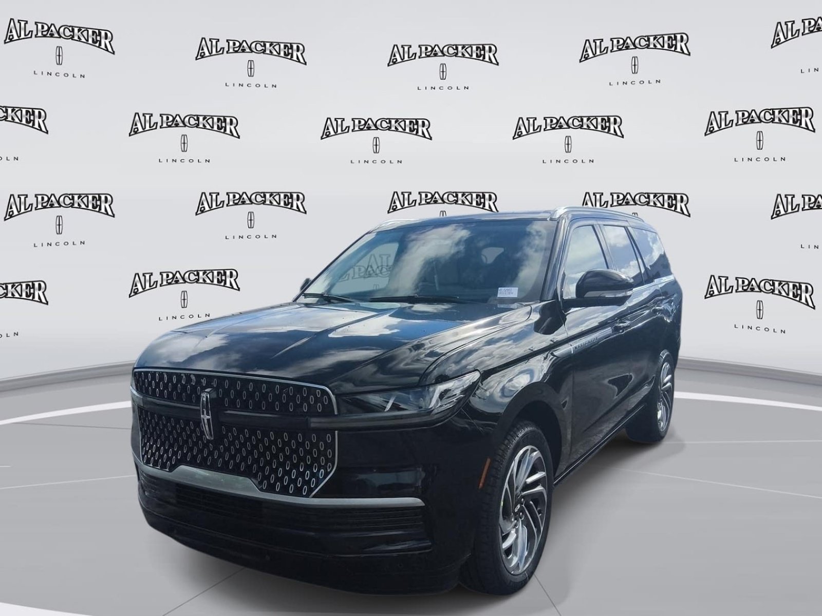 New 2027 Lincoln Navigator Reserve AWD/4WD image 1