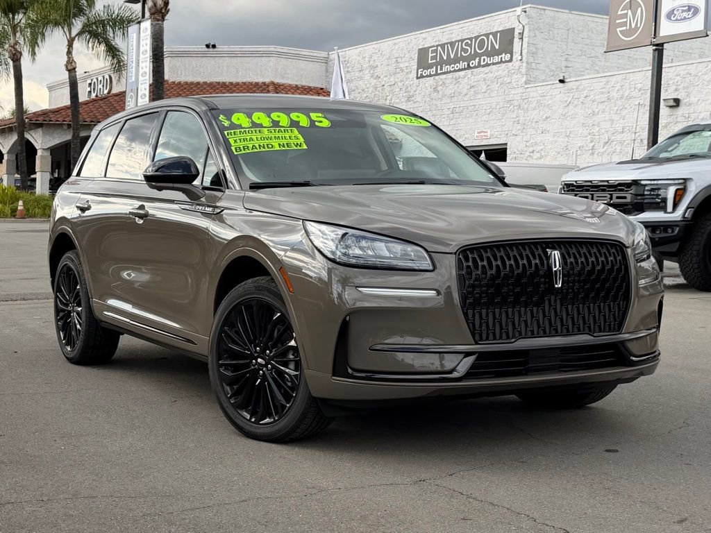 Used 2025 Lincoln Corsair FWD w/ Equipment Group 101A image 2