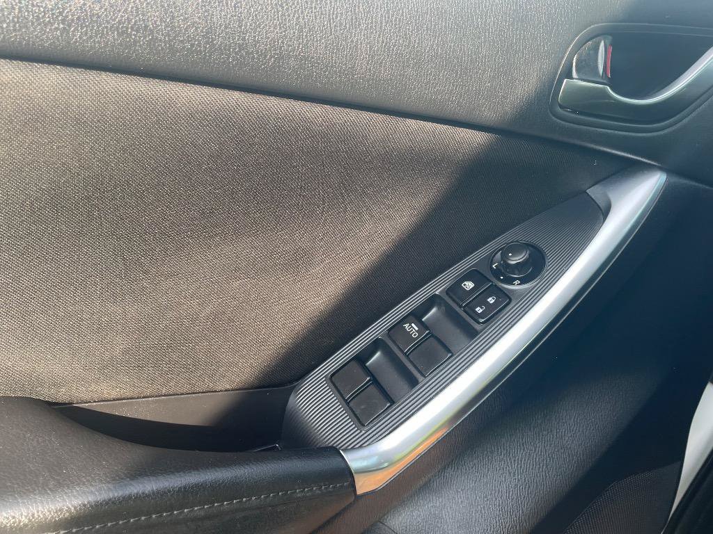 Used 2015 MAZDA CX-5 Touring w/ Bose/Moonroof Package FWD image 9