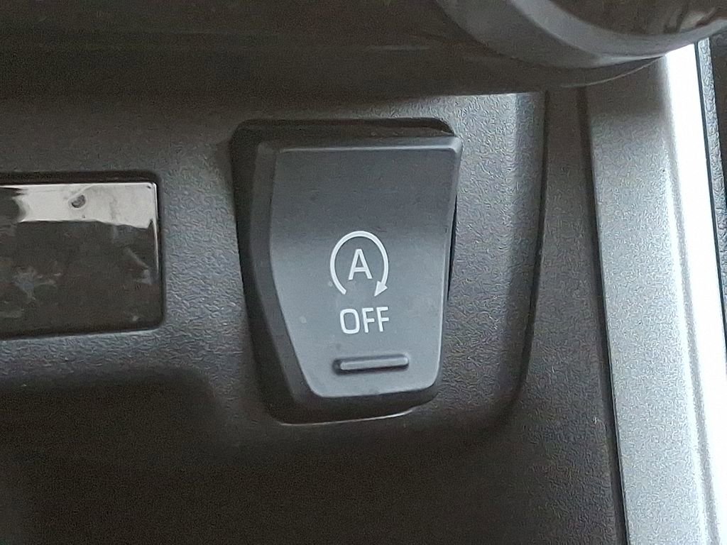 Used 2024 Toyota RAV4 LE image 24