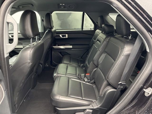Used 2024 Ford Explorer XLT w/ Equipment Group 202A image 13