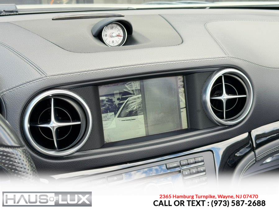 Used 2015 Mercedes-Benz SL 550 w/ White Arrow Edition image 33