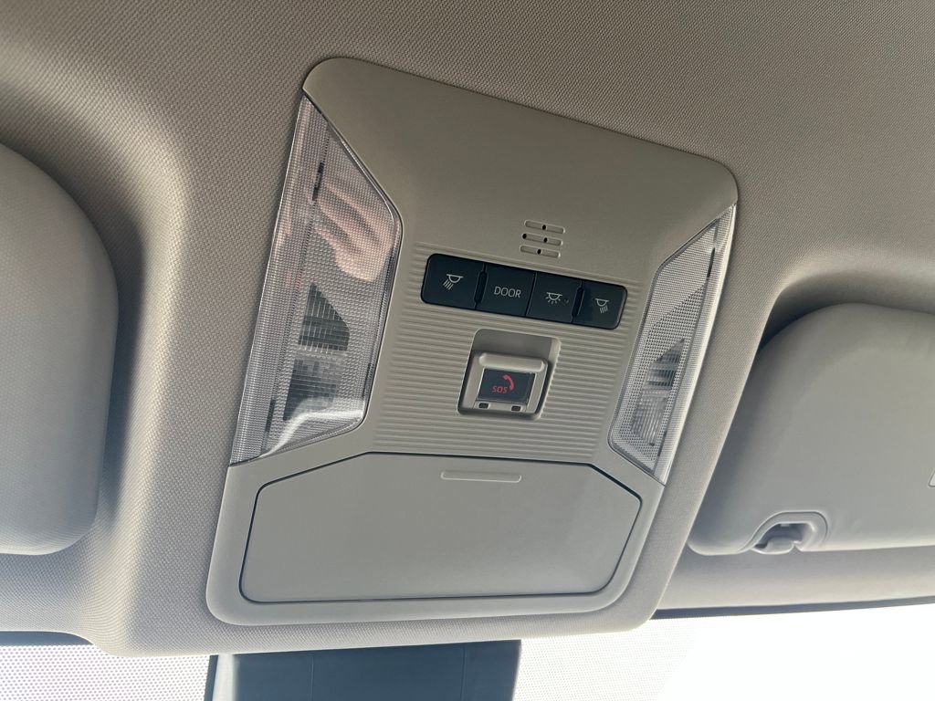 Used 2022 Toyota RAV4 LE image 72