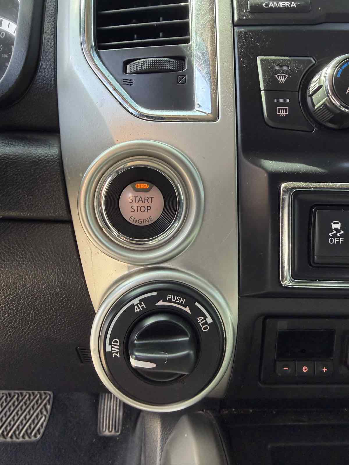 Used 2018 Nissan Titan PRO-4X w/ Pro-4x Utility Package AWD/4WD image 18
