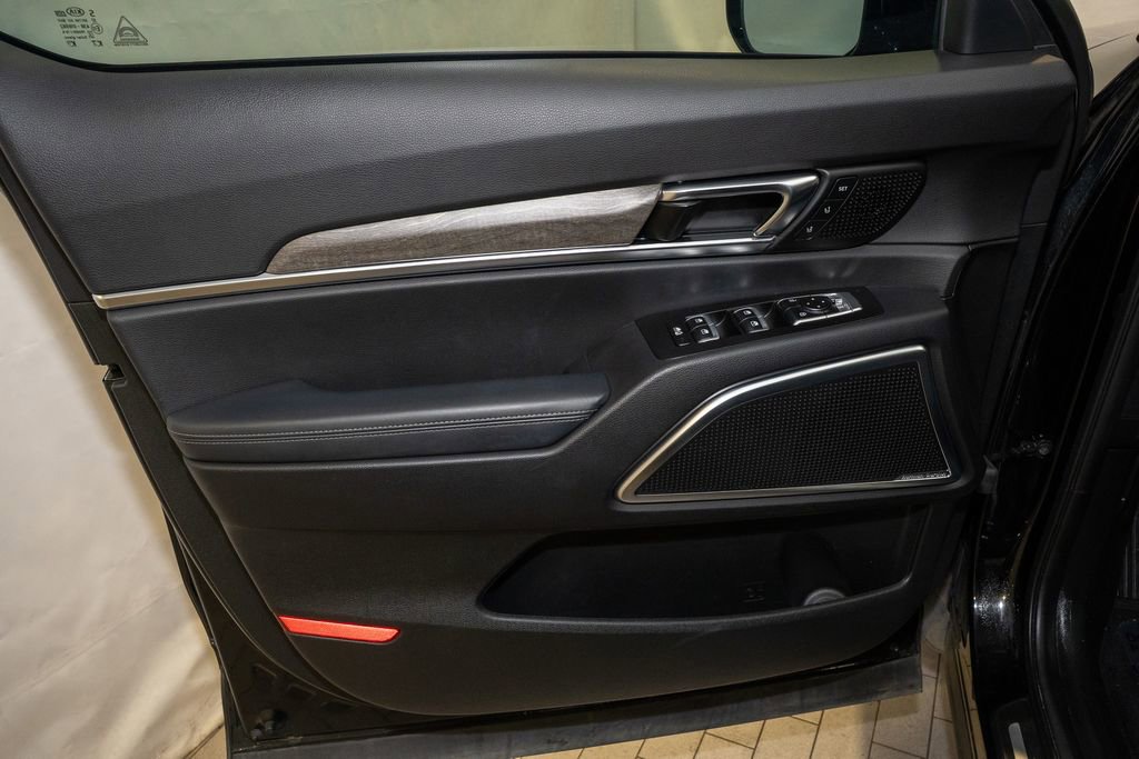 Certified 2021 Kia Telluride SX w/ SX Prestige Package image 14