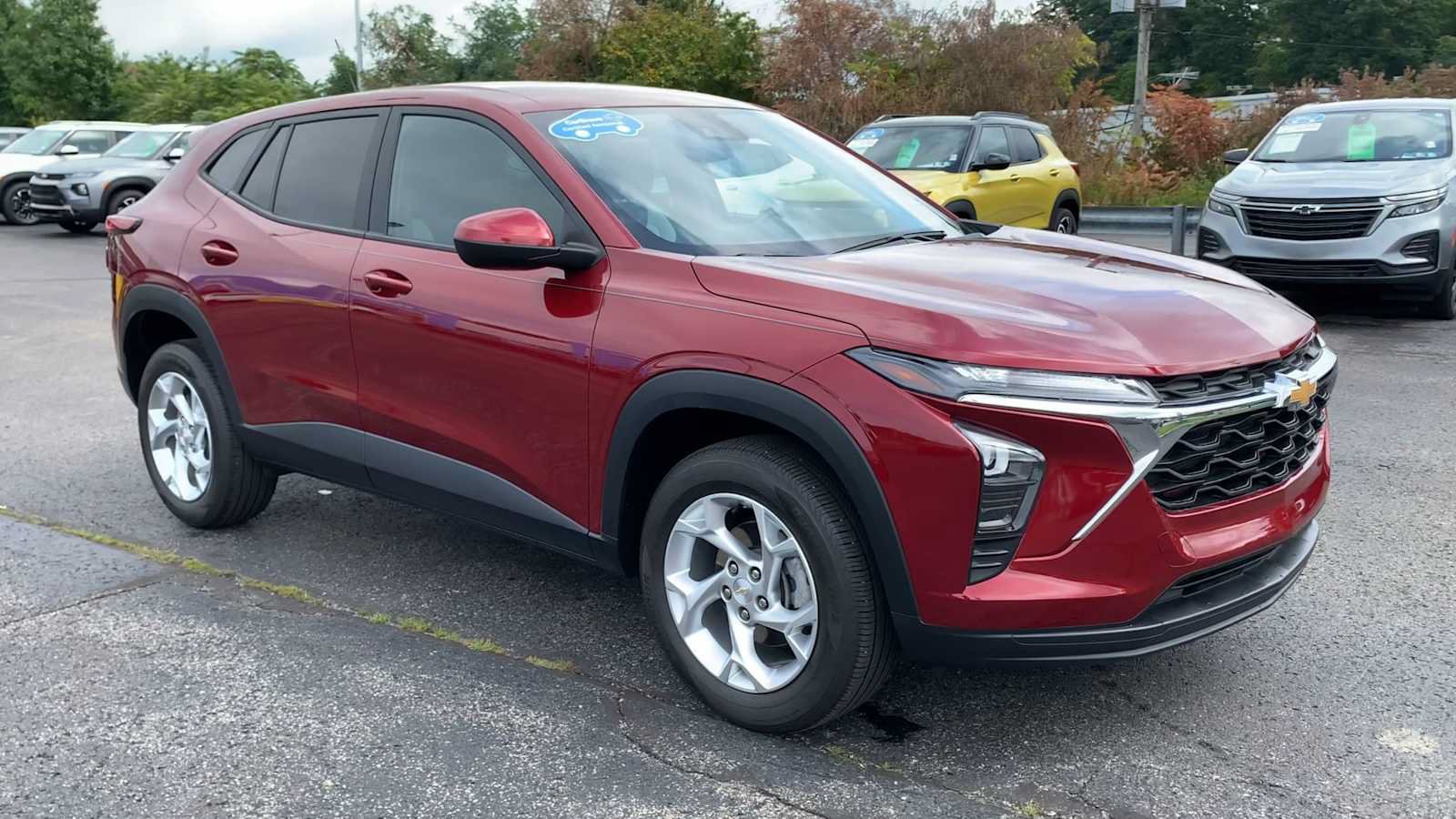 Certified 2024 Chevrolet Trax LS w/ LS Convenience Package FWD image 2