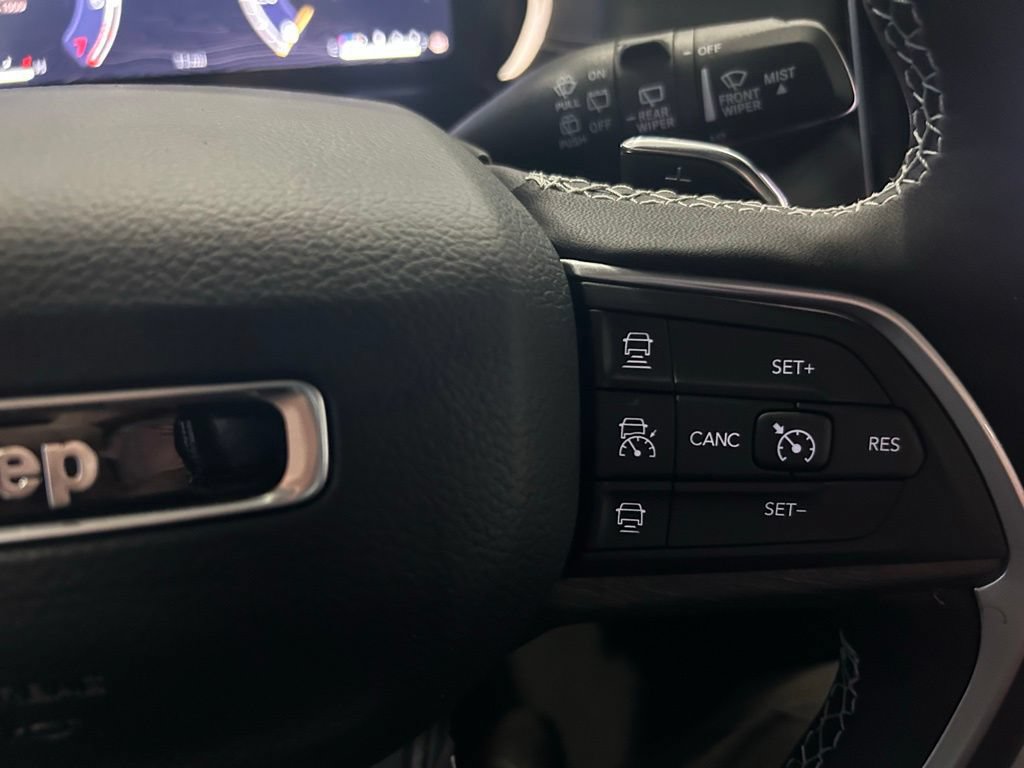 New 2025 Jeep Grand Cherokee L Limited w/ Luxury Tech Group II RWD image 24