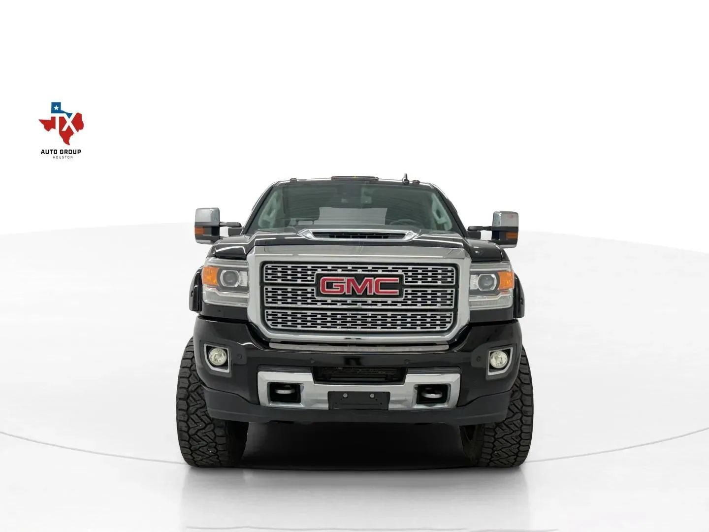 Used 2018 GMC Sierra 2500 Denali w/ Duramax Plus Package AWD/4WD image 57