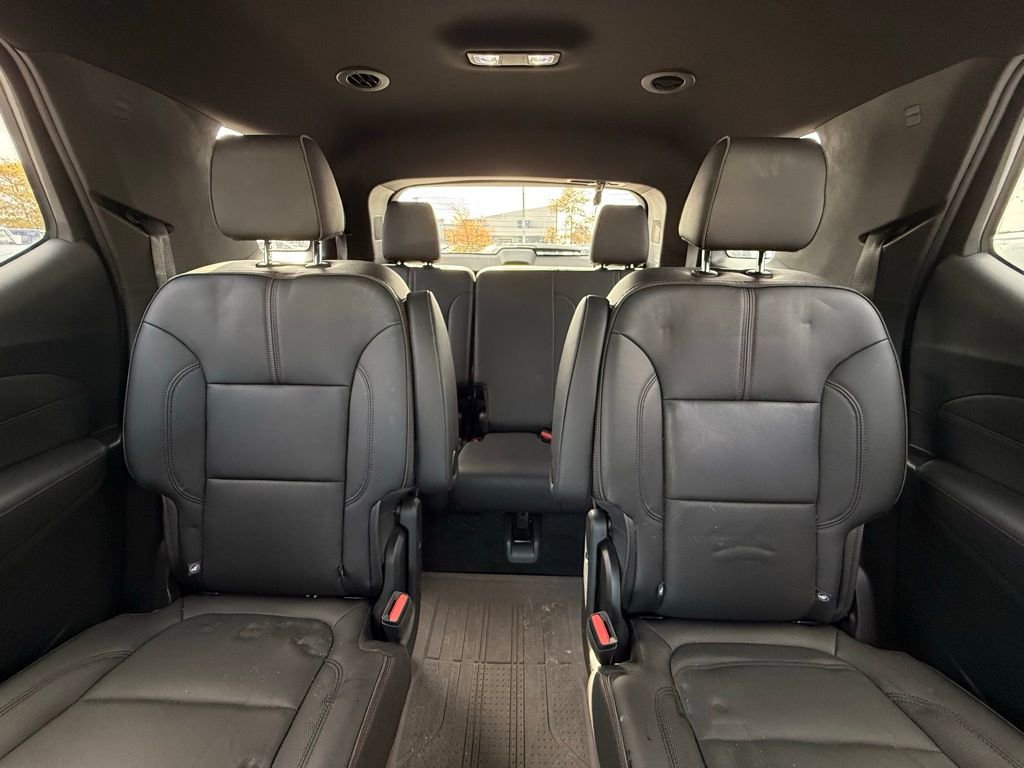 Used 2022 Chevrolet Traverse RS image 29