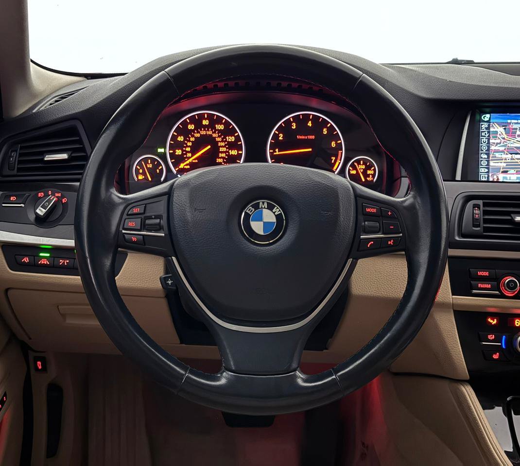 Used 2015 BMW 528i xDrive Sedan AWD/4WD image 30