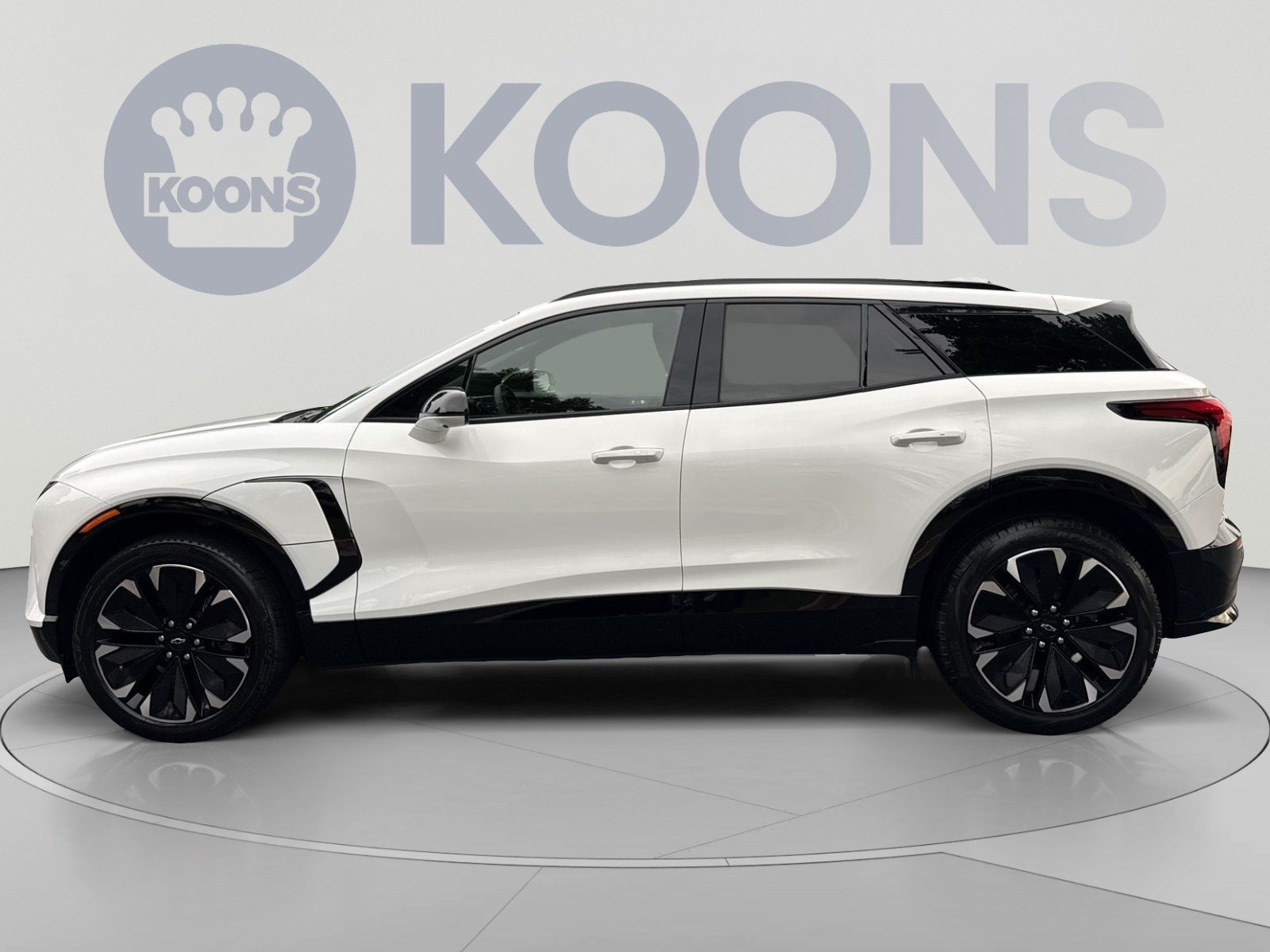 Used 2024 Chevrolet Blazer EV RS AWD/4WD image 2