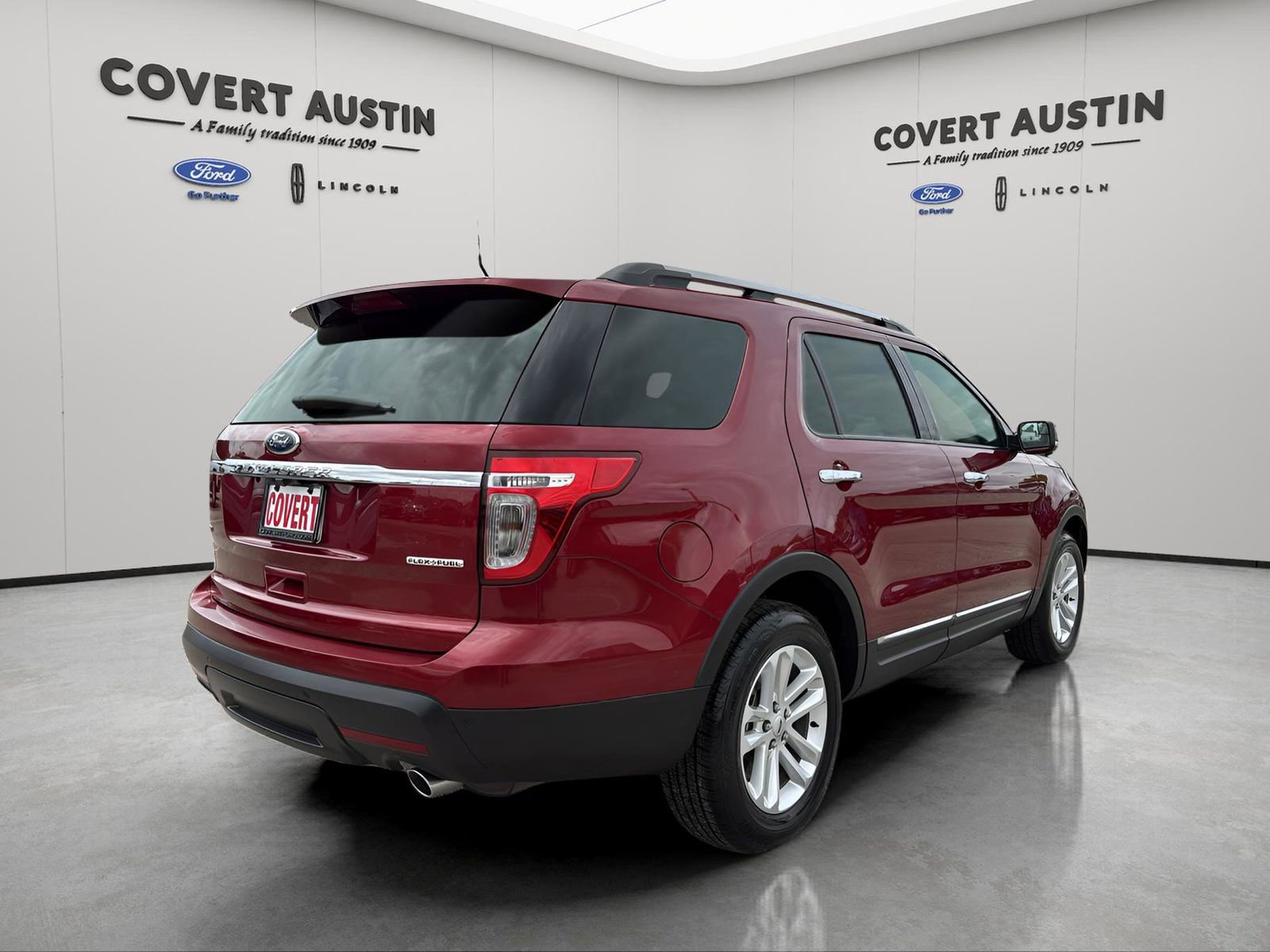 Used 2015 Ford Explorer XLT w/ Equipment Group 202B image 5