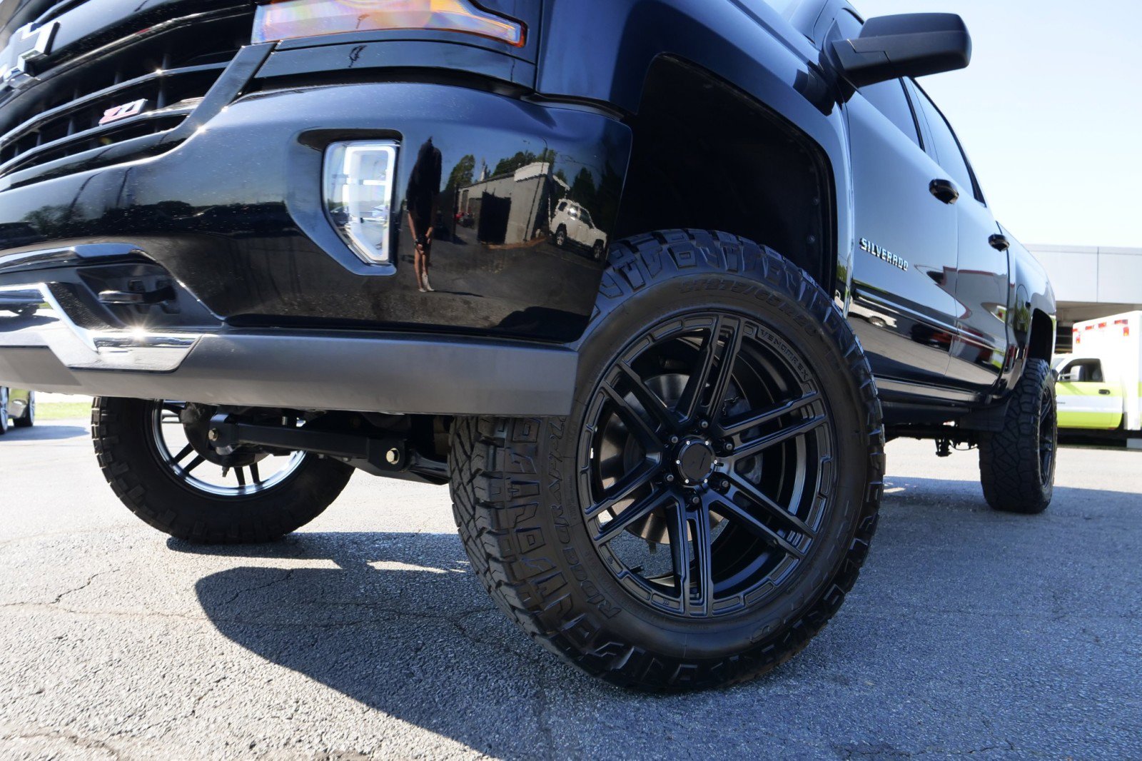 Used 2018 Chevrolet Silverado 1500 LT w/ All Star Edition AWD/4WD image 50