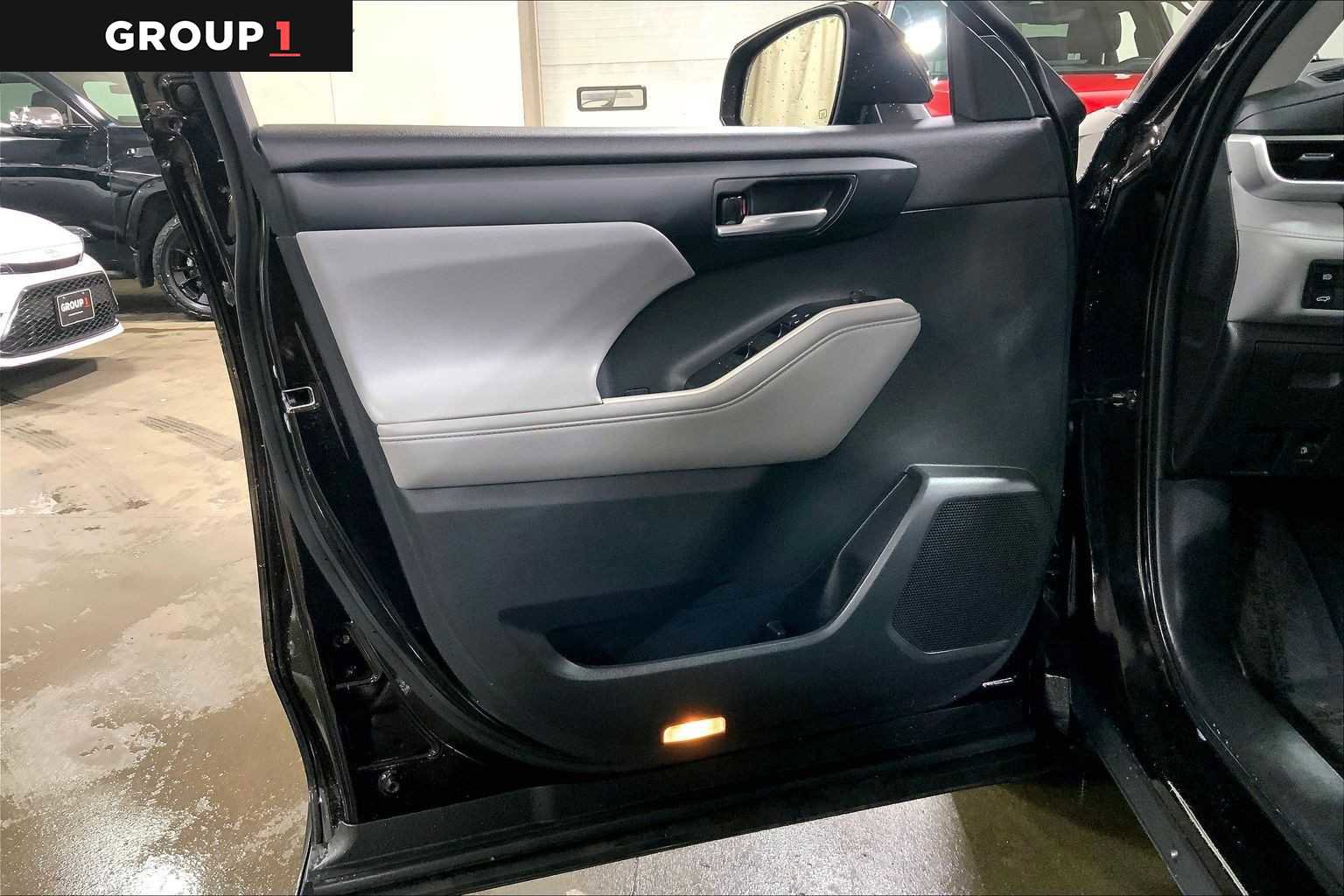 Certified 2021 Toyota Highlander XLE image 22