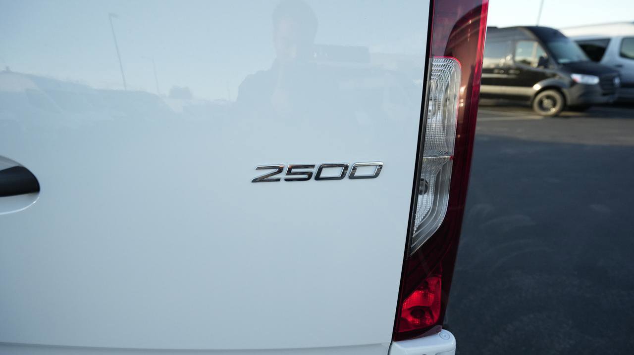 New 2025 Mercedes-Benz Sprinter 2500 image 9
