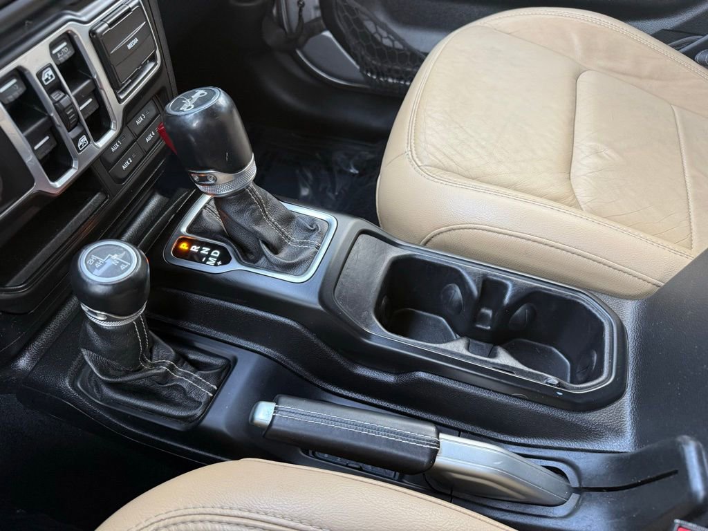 Used 2018 Jeep Wrangler Unlimited Sahara image 25