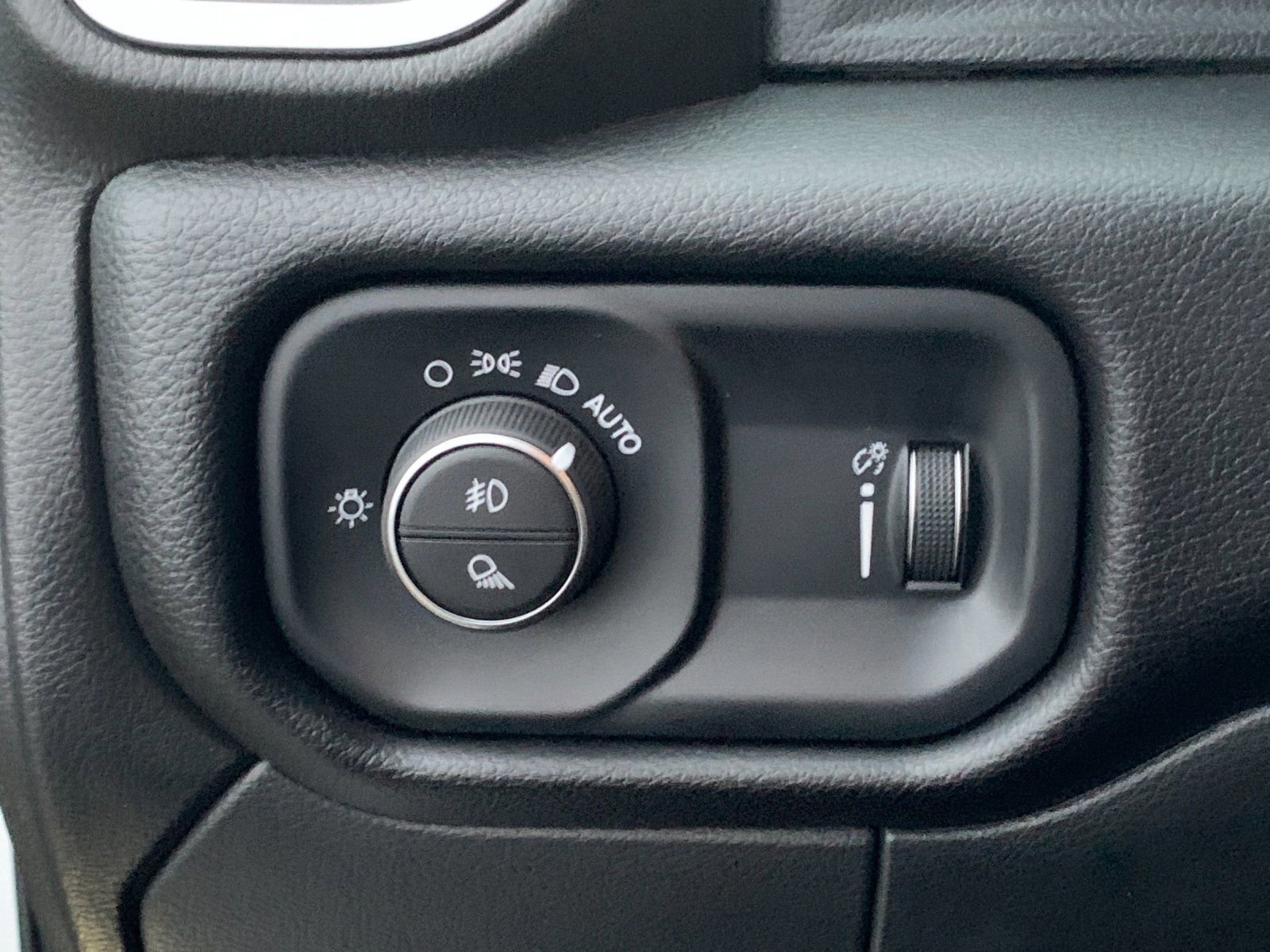 Used 2025 RAM 2500 Big Horn image 30