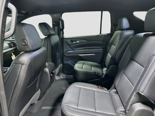 New 2027 Chevrolet Traverse LT w/ LPO, Floor Liner Package AWD/4WD image 21