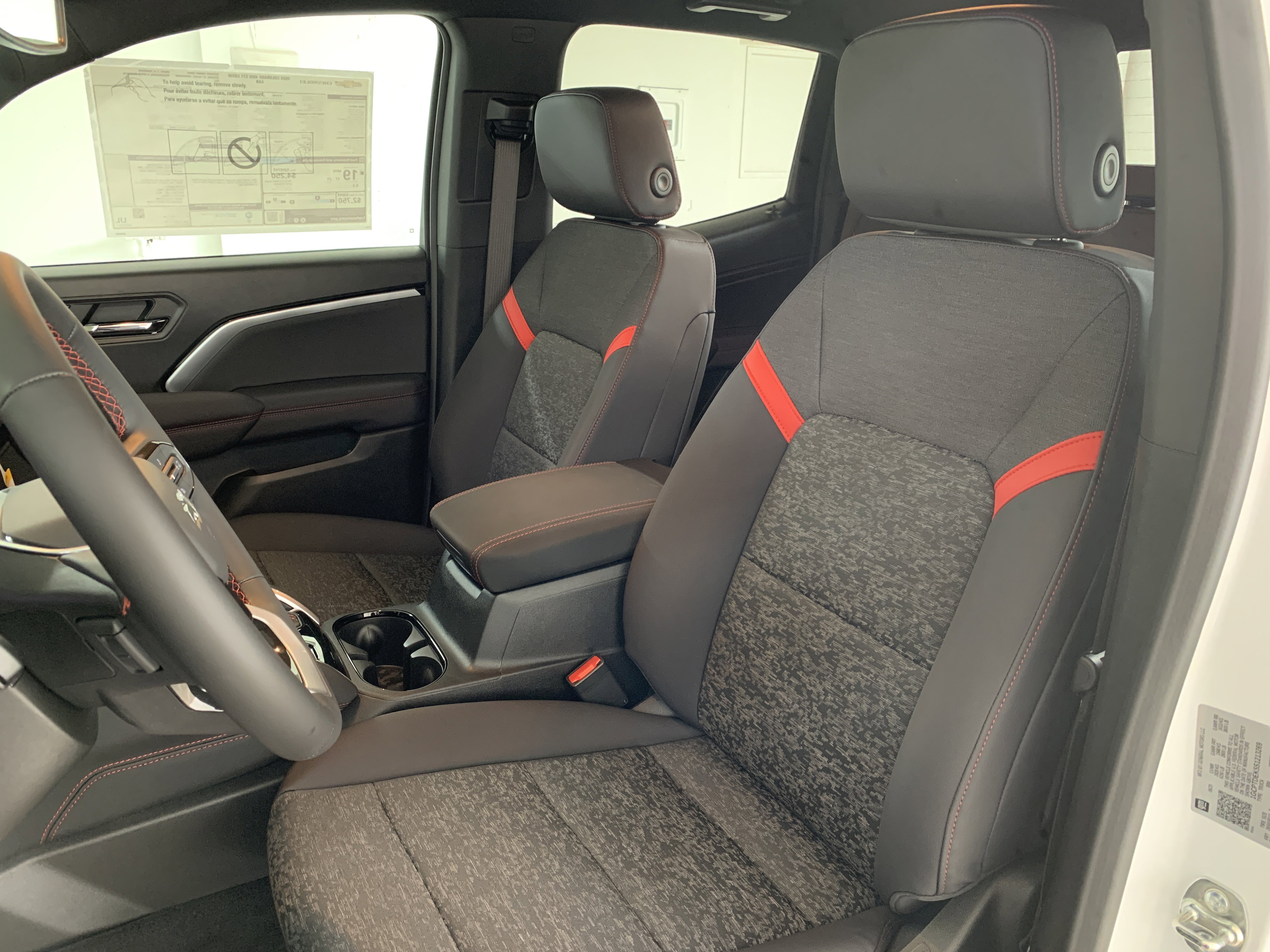 New 2025 Chevrolet Colorado Z71 w/ Technology Package image 16