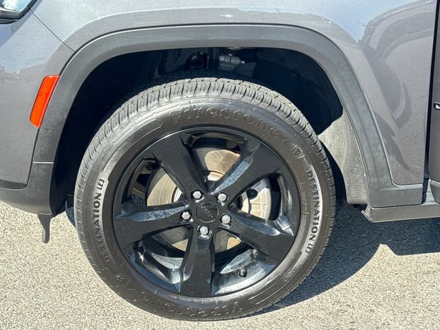 Used 2023 Jeep Grand Cherokee L Laredo AWD/4WD image 27